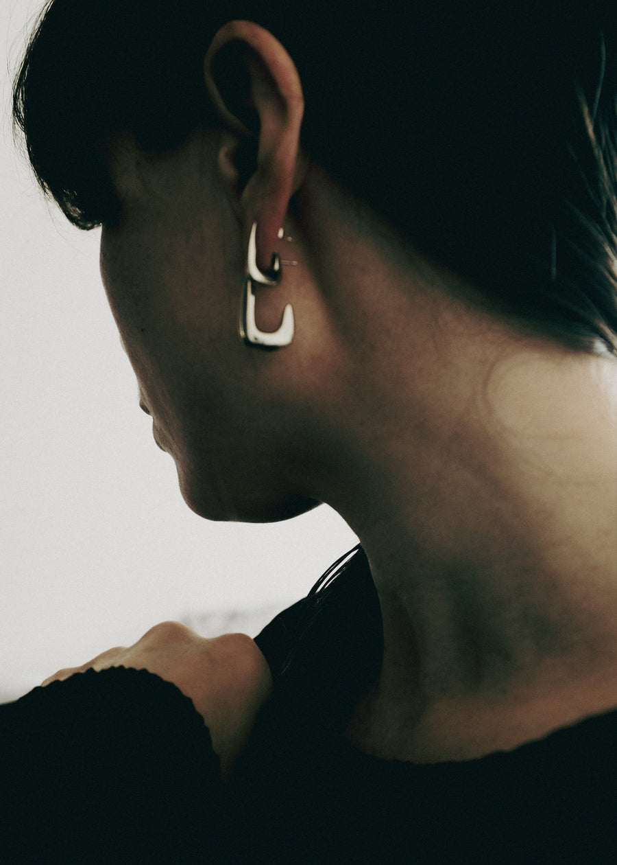 Small Caldero sculptural J-hoop earrings