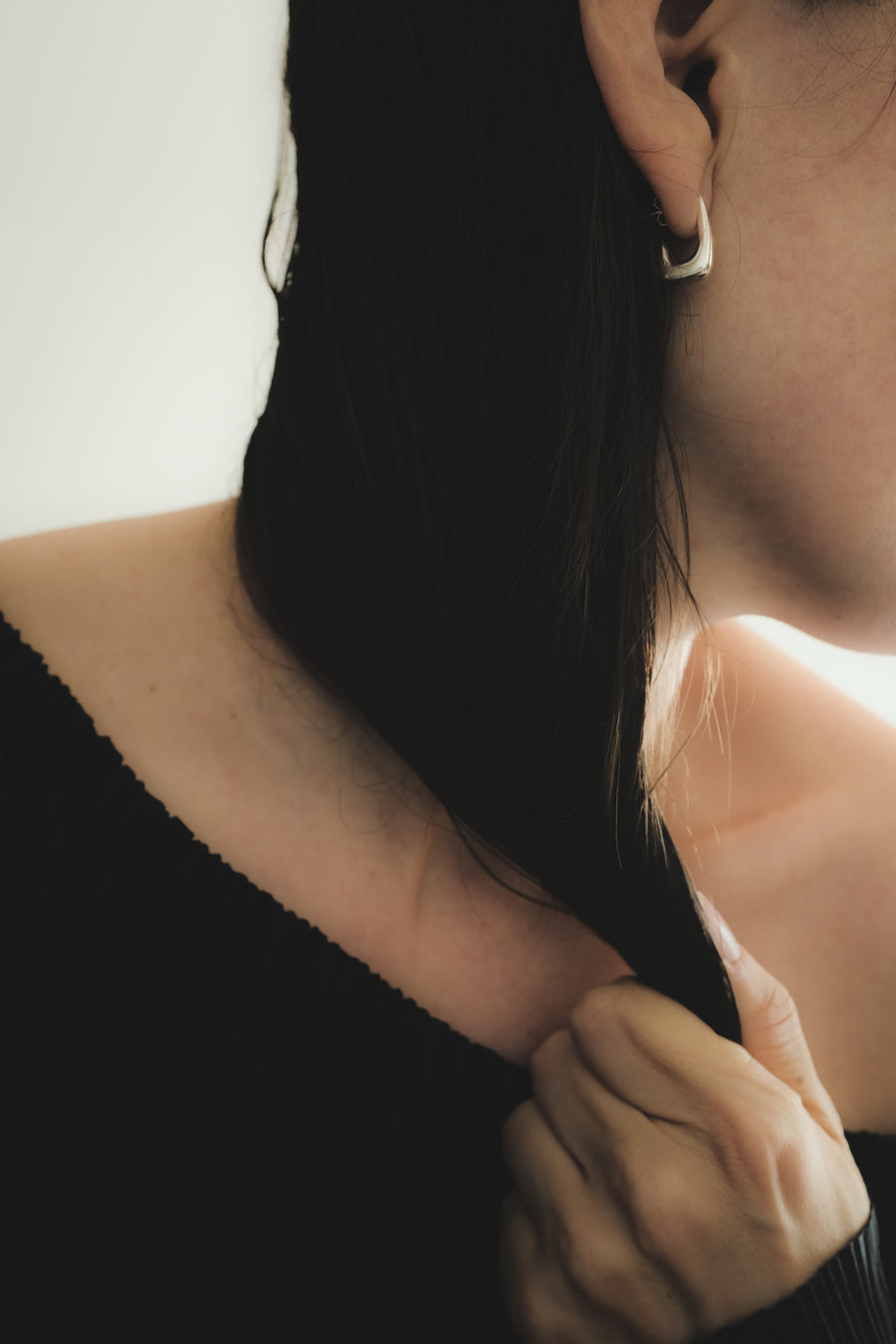 Small Caldero sculptural J-hoop earrings