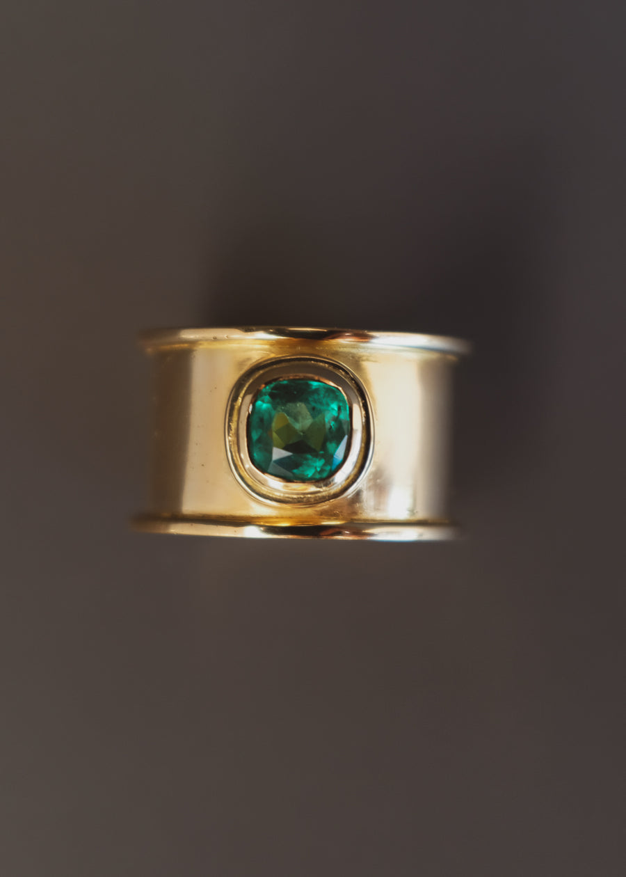 18k Babures Ring With Cushion Emerald